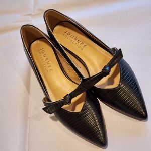 Journee Collection Pointed Toe Bow Mary Jane Ballet Flat Black Textured size 7
